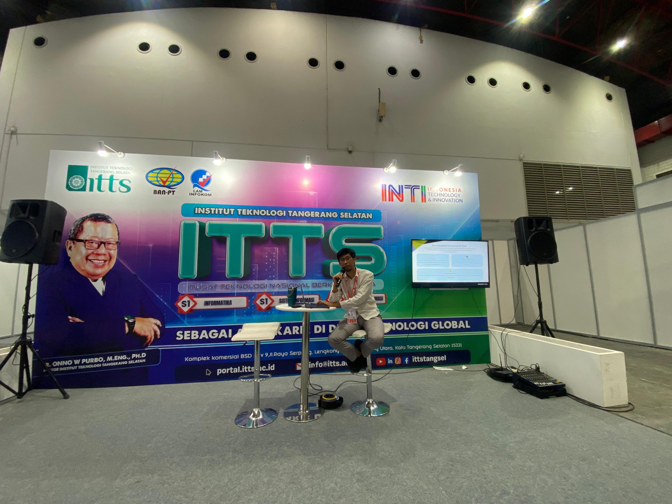 Hari Ke 2 Prodi TI Membawakan Tema Cyber Security For AI