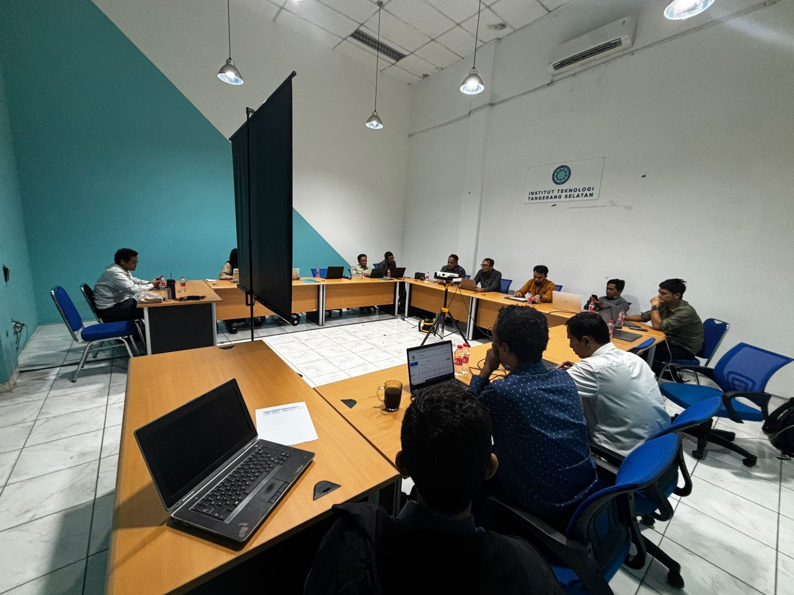 Rapat Rutin Mingguan: Komitmen Program Studi Teknologi Informasi ITTS dalam Peningkatan Kualitas dan Pelayanan